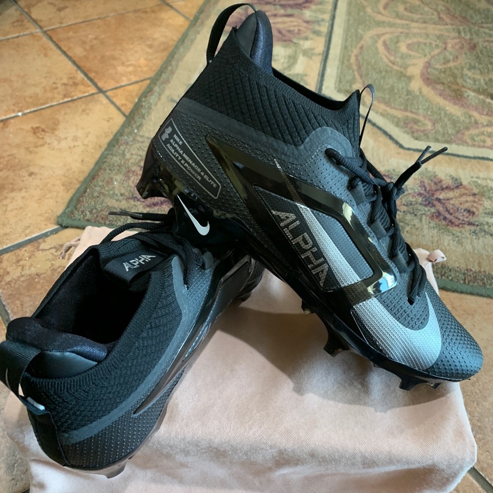 Nike Alpha 4 Menace Elite Premium Football Cleats